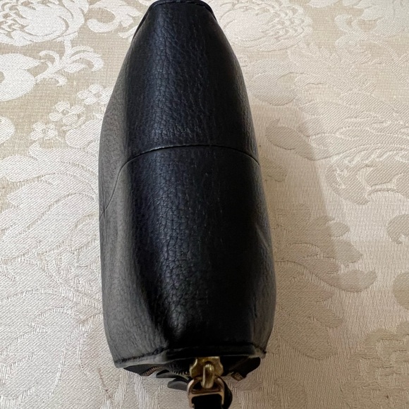 Tory Burch Leather Zip Card Holder/Wallet EUC - Picture 4 of 9